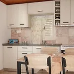 Aneza Apartment *