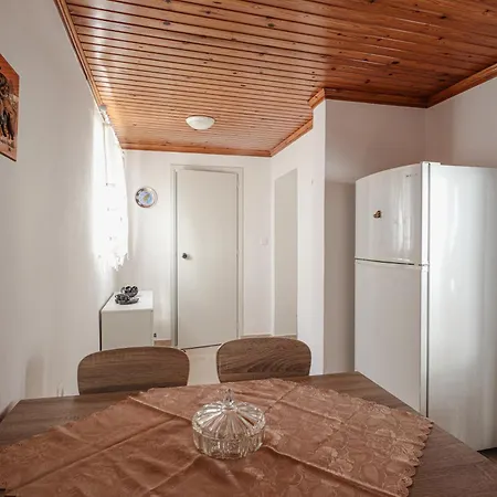 Aneza Apartman Kremasztí