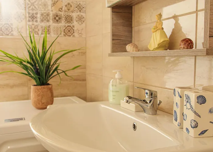 Aneza Кремасти